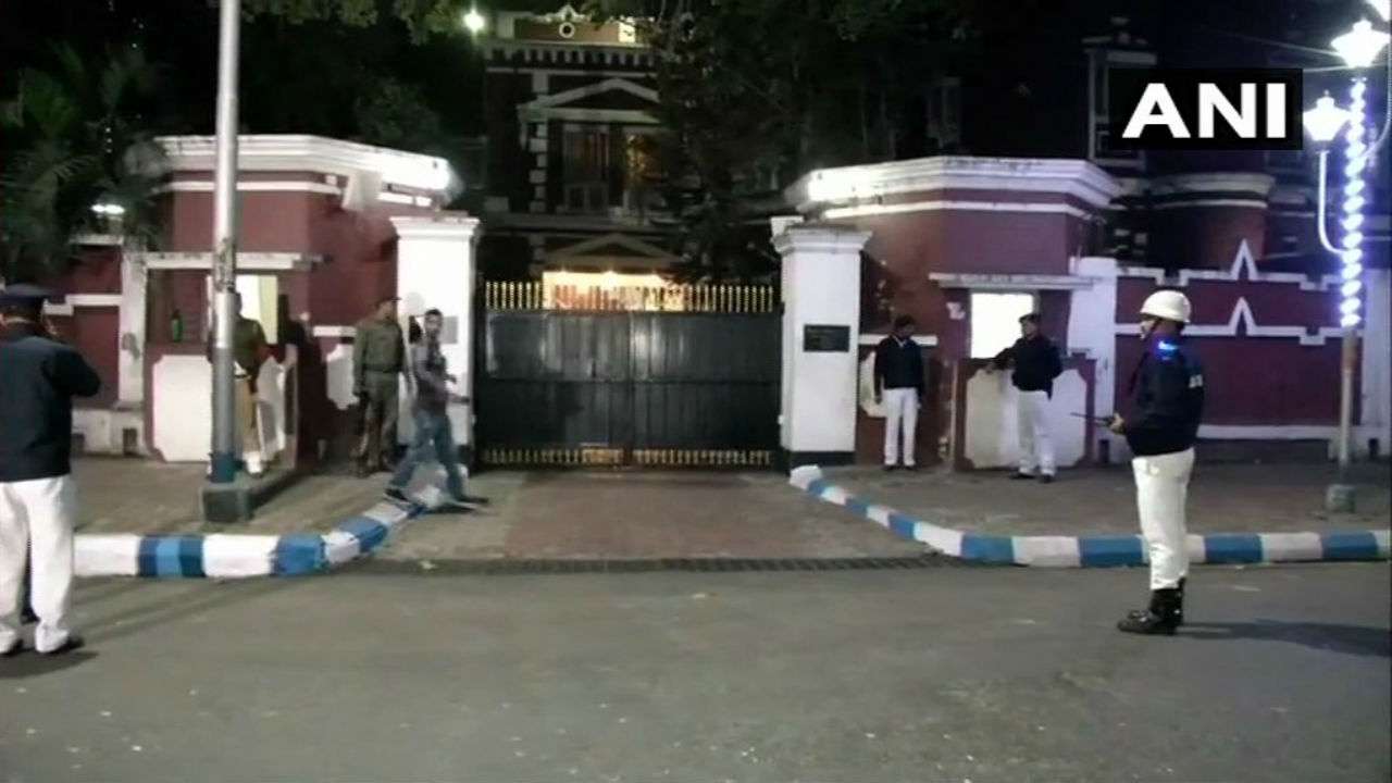 CBI Officials Manhandled, Detained Near Kolkata Police Chief’s Residence