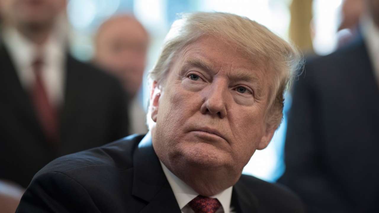 (Donald Trump) 
