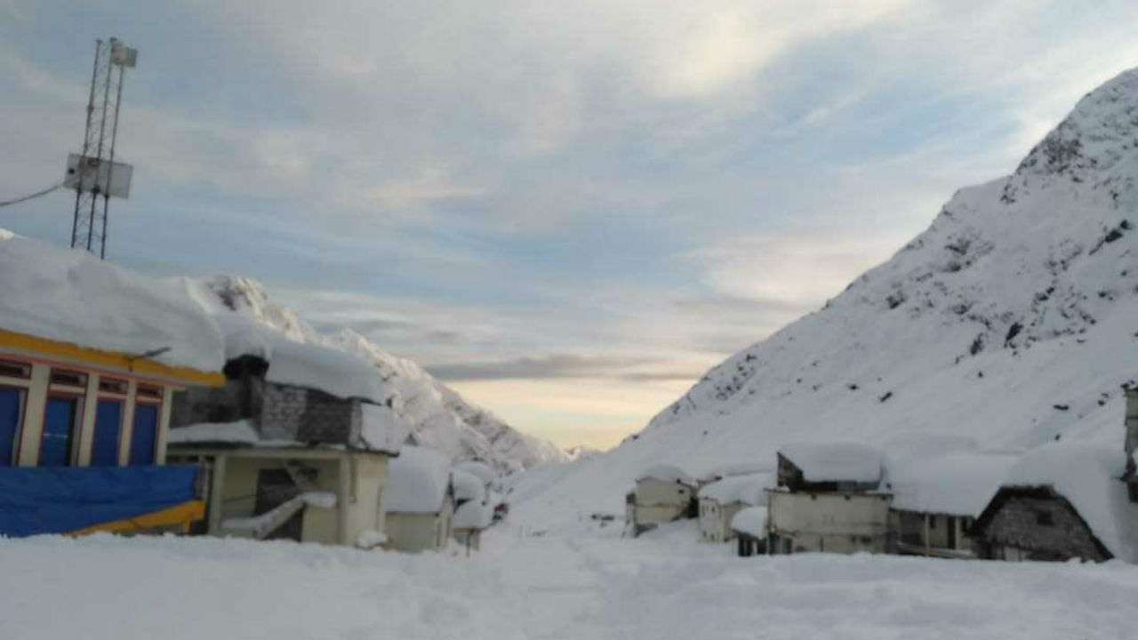 Road to Kedarnath damaged after avalanches