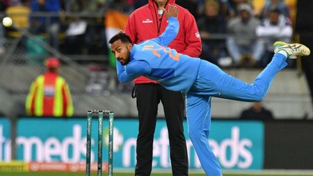 India vs New Zealand 1st T20: Krunal Pandya removes Colin Munro