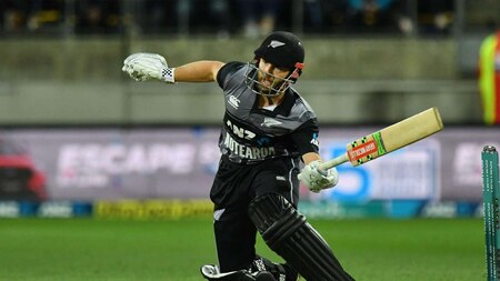 India vs New Zealand 1st T20: NZ lose two quick wickets