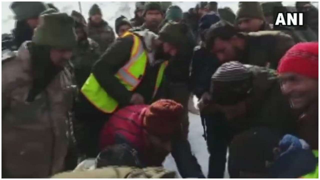 J&K Avalanche: Rescue efforts intensified to save trapped policemen