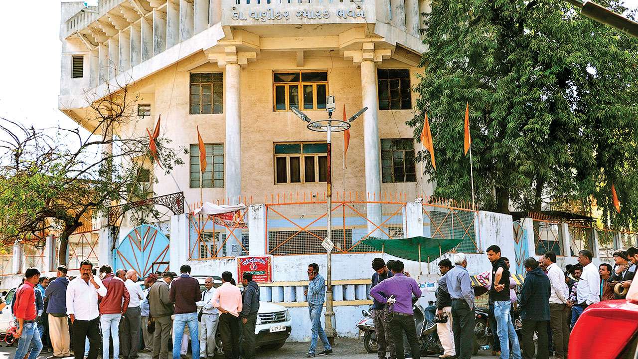 VHP & AHP workers