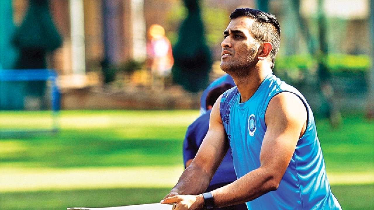 Ms Dhoni To Retire After World Cup 2019 This Is What Msk Prasad Said This time she dished out a compliment for india's former captain mahendra singh dhoni on his new hairdo. ms dhoni to retire after world cup 2019