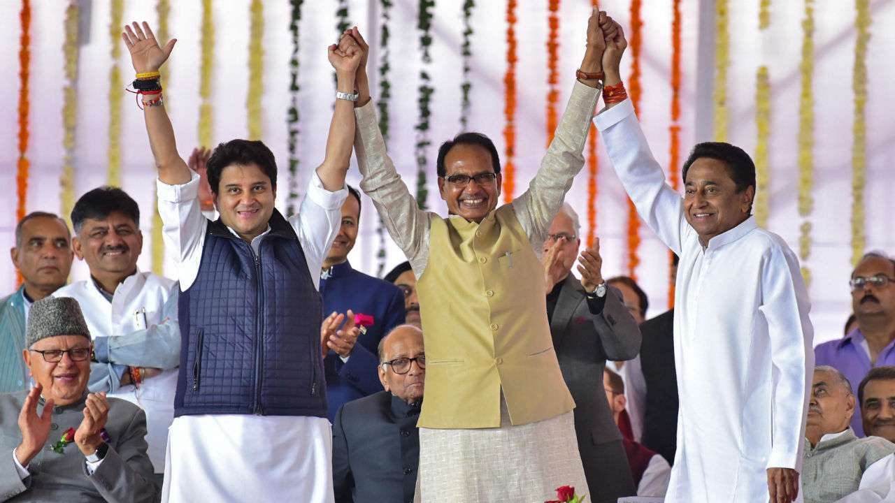 Former Madhya Pradesh CM Shivraj Singh Chouhan meets Kamal Nath, discusses  various issues