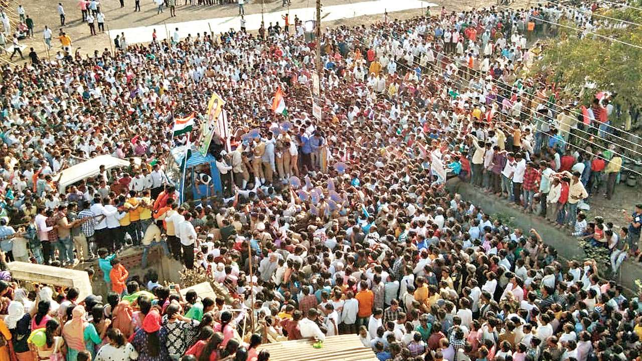 Martyr's son vows to follow dad, join forces