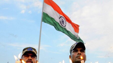 CISF members pay tribute to CRPF soldiers