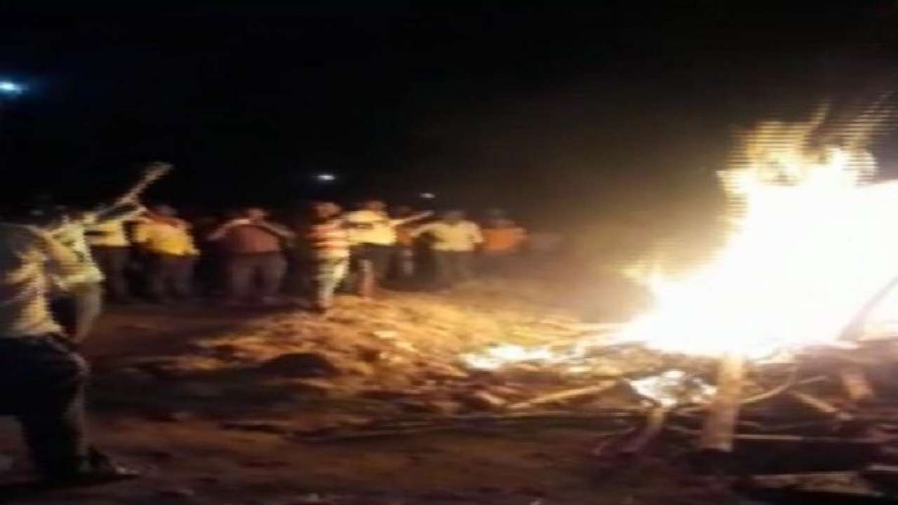 Woman in Karnataka arrested, house burnt after she praises Pak