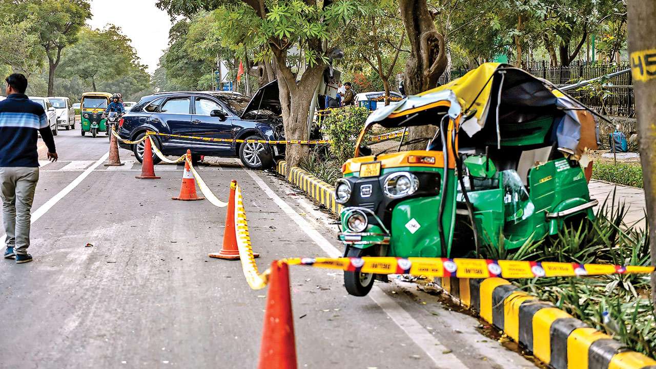 Delhi: Ponty Chadha's kin rams Bentley into auto, 1 dead