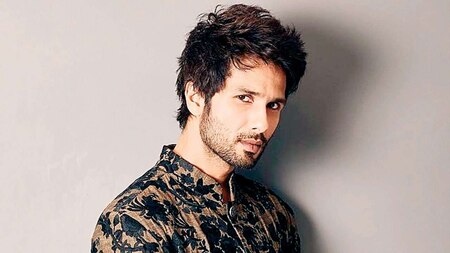 Shahid Kapoor to don three different looks in 'Kabir Singh'