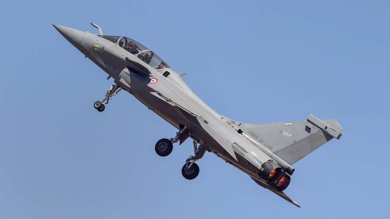 Trailer before arrival: Rafale jets steal limelight at India Aero India ...