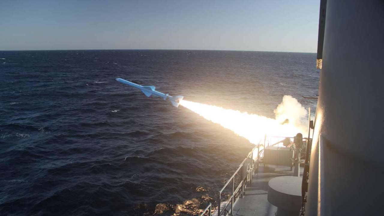 (Iranian Navy missile launch) 