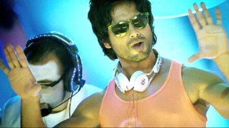 Shahid Kapoor could very well be part time DJ