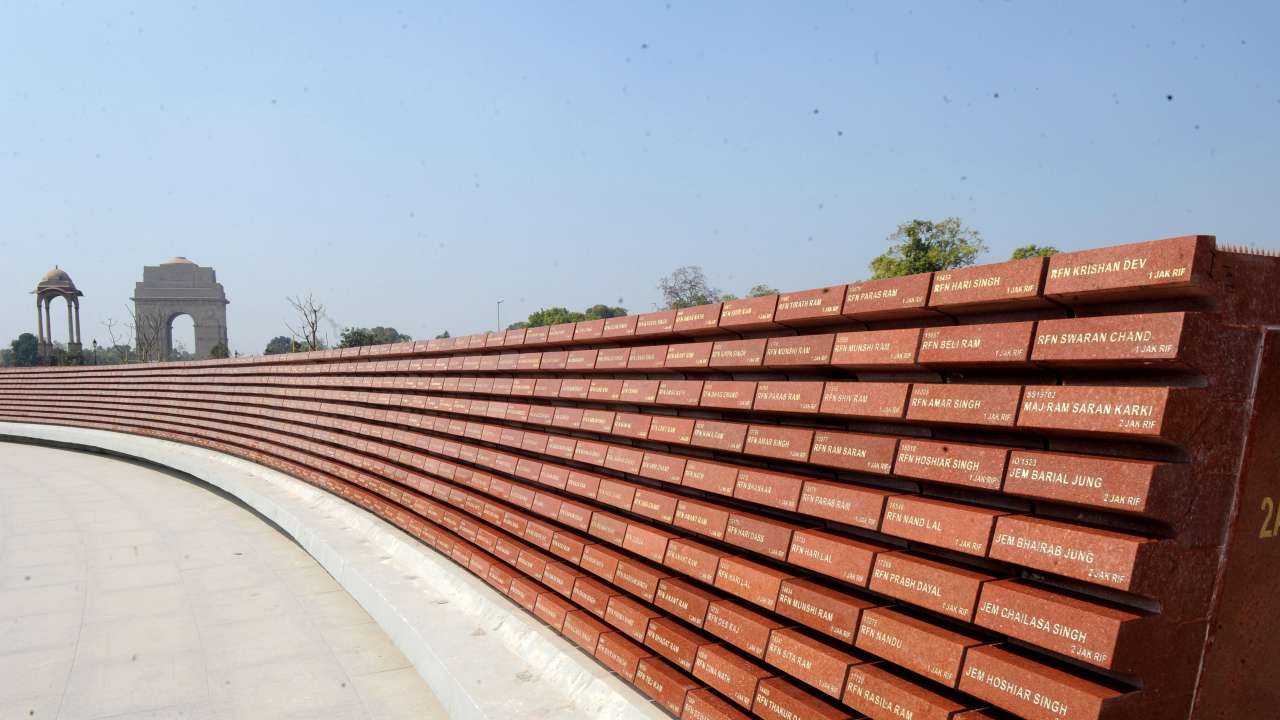 Six bronze murals located in the Veerta Chakra zone