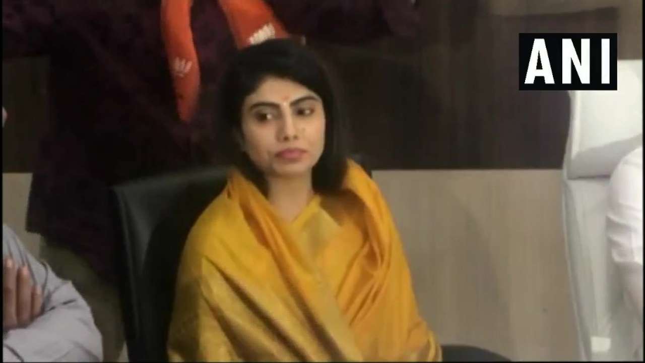 Rivaba Jadeja Wife Of Cricketer Ravindra Jadeja Joins Bjp In Gujarat