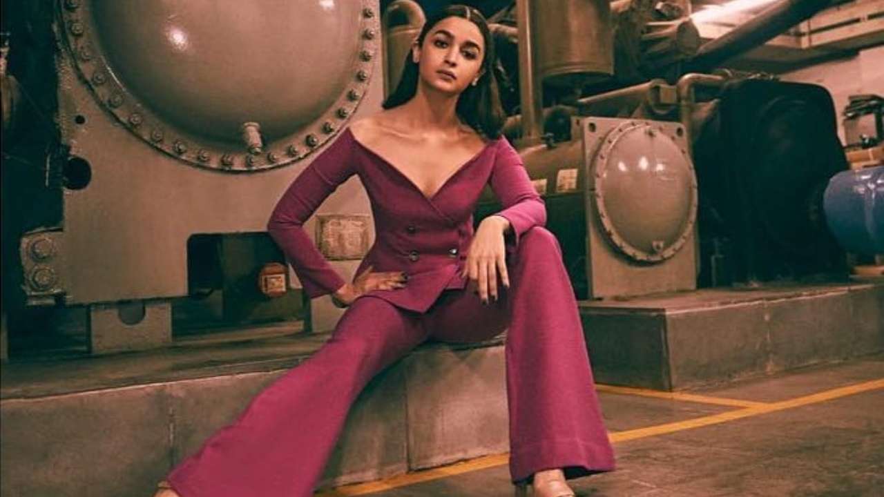 Alia Bhatt follows the footsteps of Deepika Padukone and Shahid Kapoor; turns into a producer this year