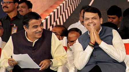 Gadkari, Fadnavis and others join in