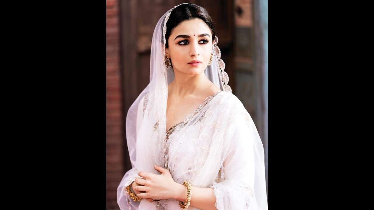 Seven days to go for Kalank release, Alia Bhatt shares adorable picture  with Varun Dhawan | Indiablooms - First Portal on Digital News Management