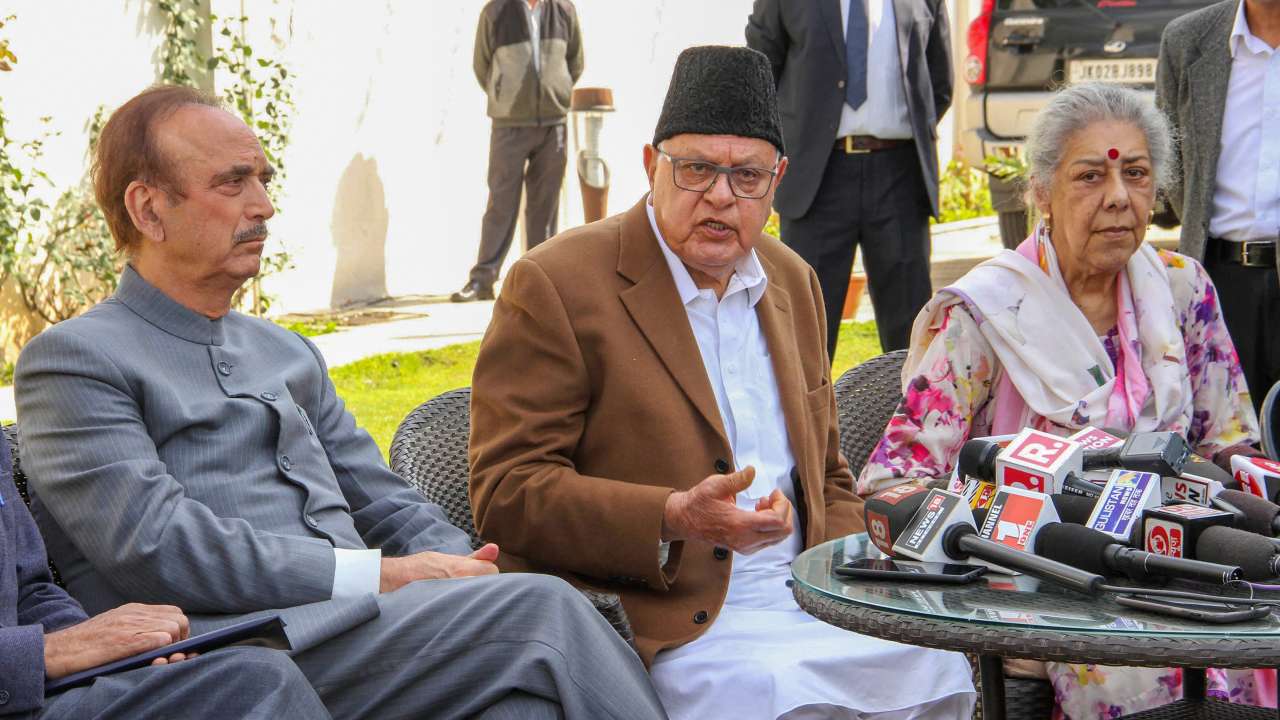 (Congress, National Congress alliance in J&K) 