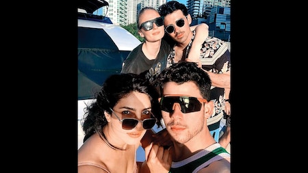 Priyanka Chopra-Nick Jonas take a breather in Miami!