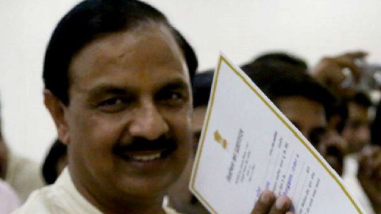 BJP MP Mahesh Sharma referred Rahul Gandhi as 'Pappu' and Priyanka Gandhi as 'Pappu ki Pappi'