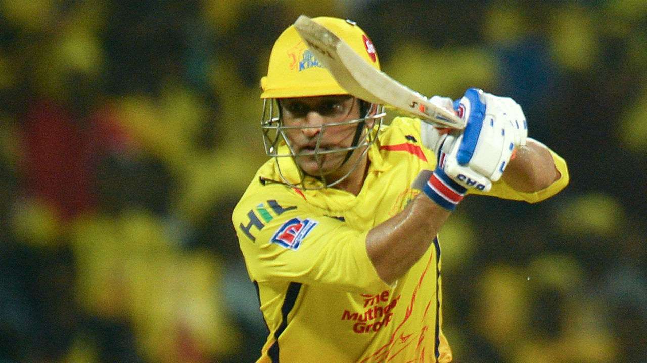 MS Dhoni takes CSK to 175-5