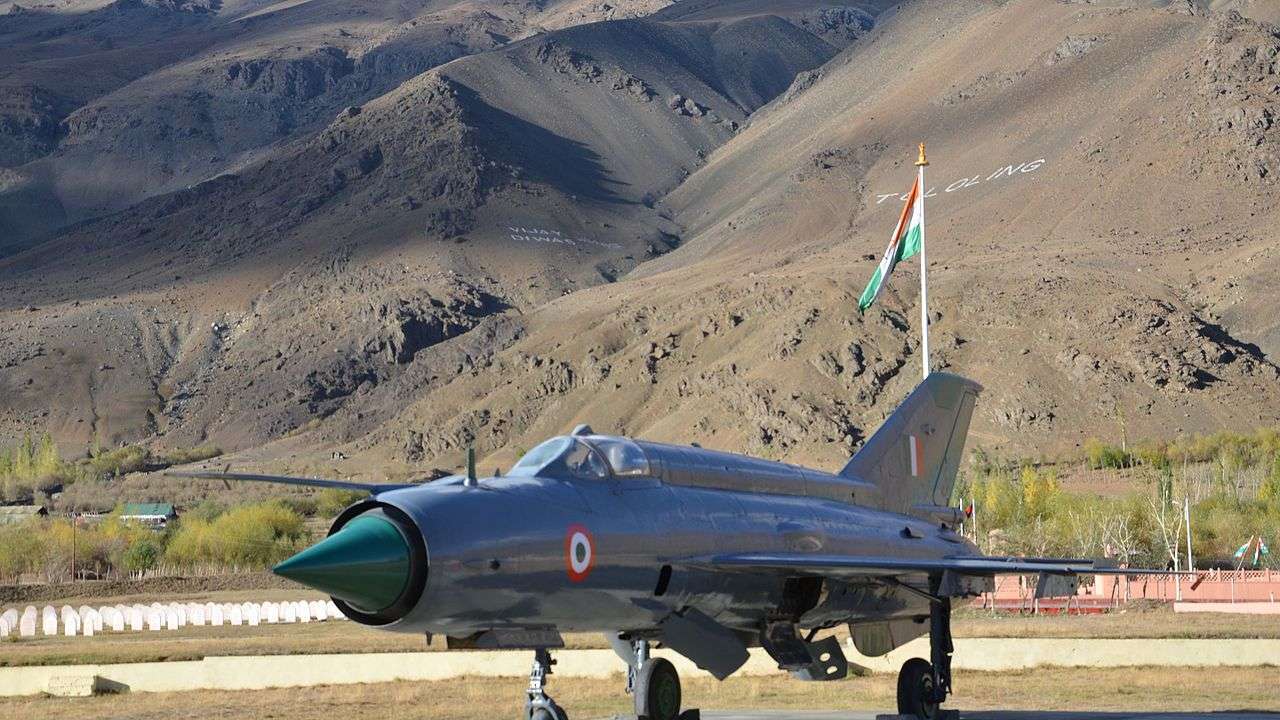 Mig 21 Bison Shot Down An F 16 In Nowshera Sector Iaf On Us Media Report