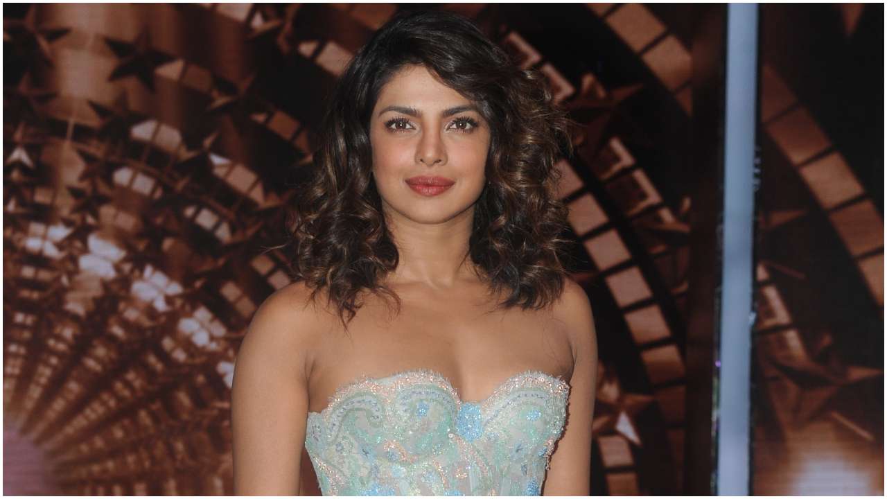 Watch: Priyanka Chopra trips, performs 'Sucker' giving a 'Gallan Goodiyan' twist and does all things fun in New York
