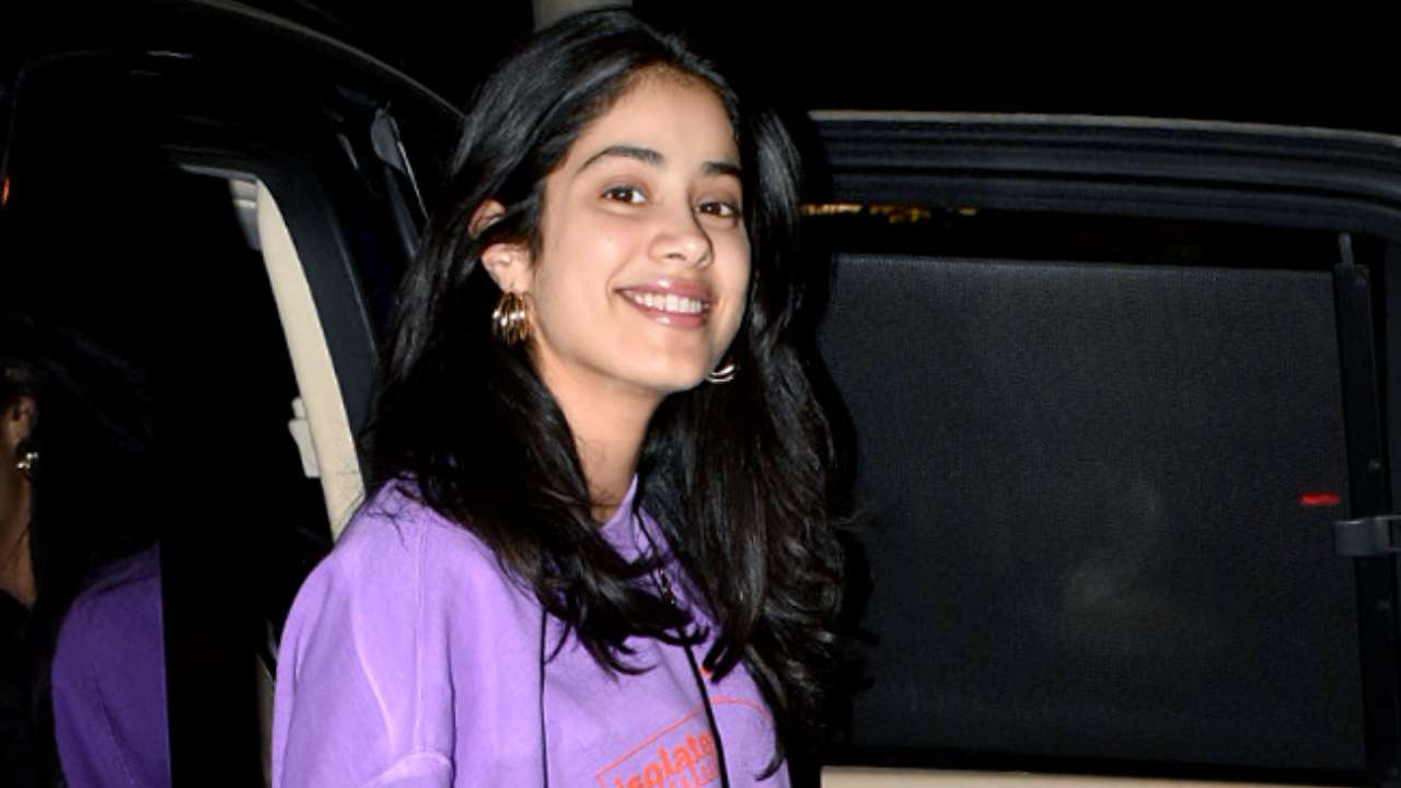 Janhvi Kapoor has an amazing reply on being trolled for 'repeating' outfits