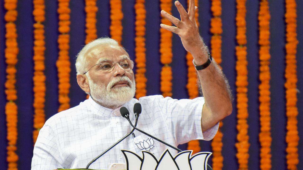 rahul cunning pickpocket who screams 'chor chor' after getting caught: pm modi