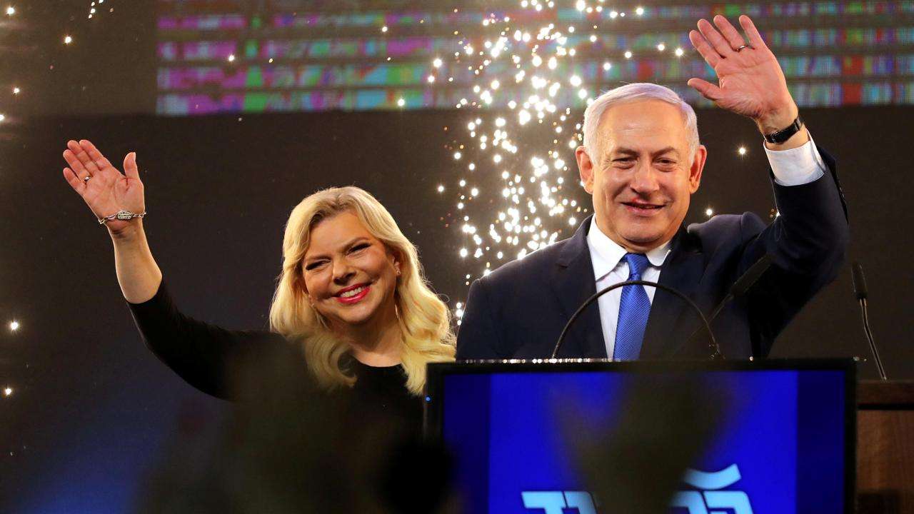 Benjamin Netanyahu with his wife