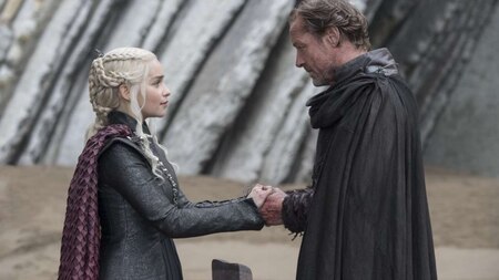 How does Jorah Mormont deal with Daenerys Targaryen's new lover, Jon Snow?