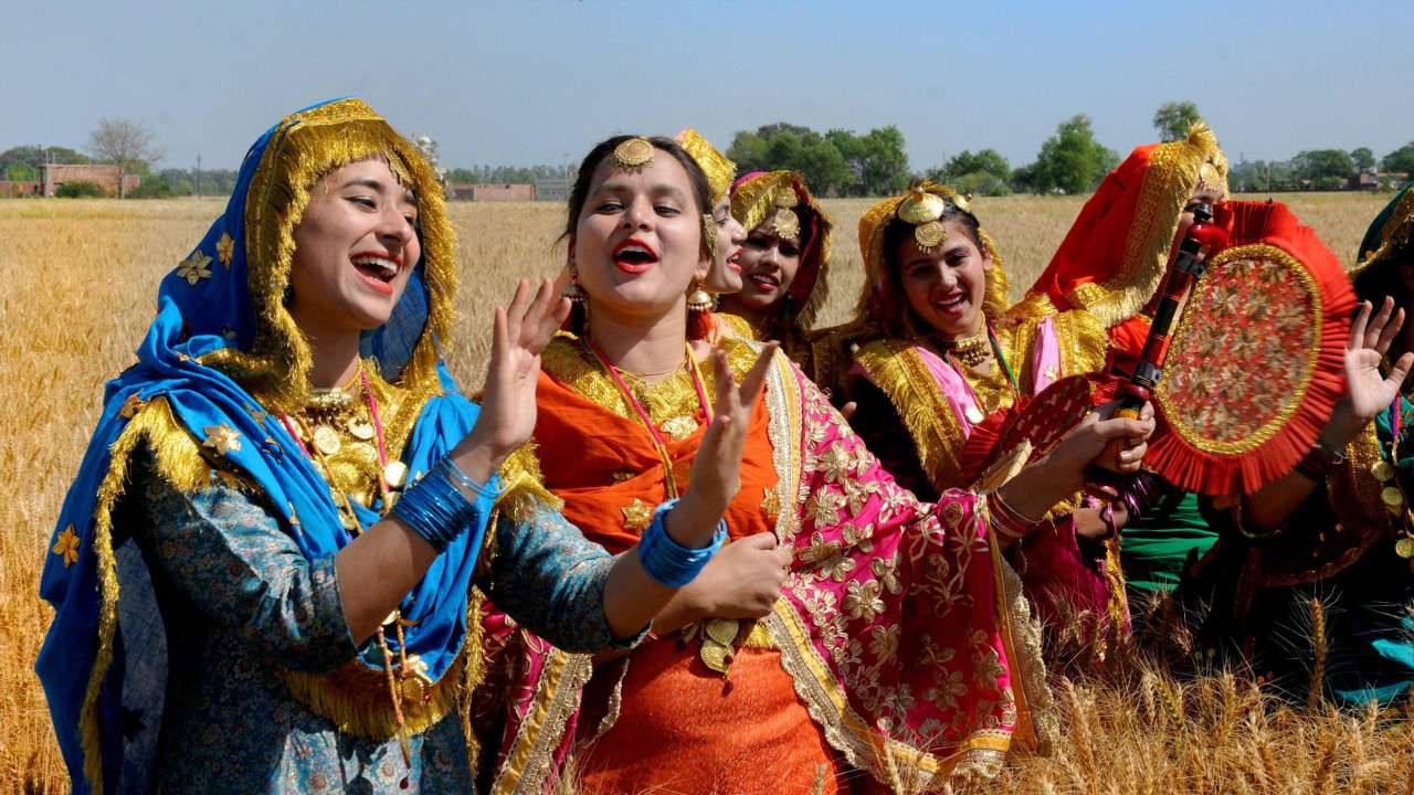 Happy Baisakhi 2019 WhatsApp, Facebook greetings to wish your loved ones