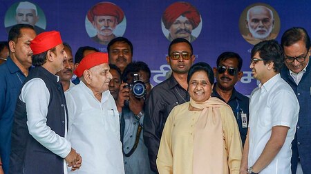 Mulayam Singh Yadav true leader of backward classes unlike fake PM Modi: Mayawati