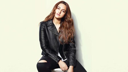Sonakshi Sinha is happy with her father Shatrughan Sinha’s move to quite BJP and join Congress