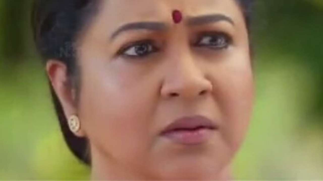 1280px x 720px - TV Actress Radhikaa Sarathkumar nearly escapes death, checks out from hotel  minutes before Sri Lanka bomb blasts