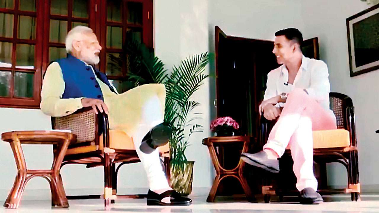 Narendra Modi, Akshay Kumar