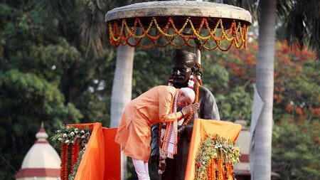 PM Modi began his mega roadshow by garlanding a statue of Pt Madan Mohan Malaviya