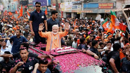 Thousands join PM Modi in Varanasi roadshow