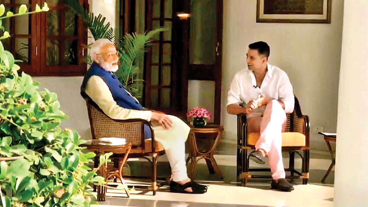 Tree-ripened mangoes vs sour grapes: pm modi’s media coup