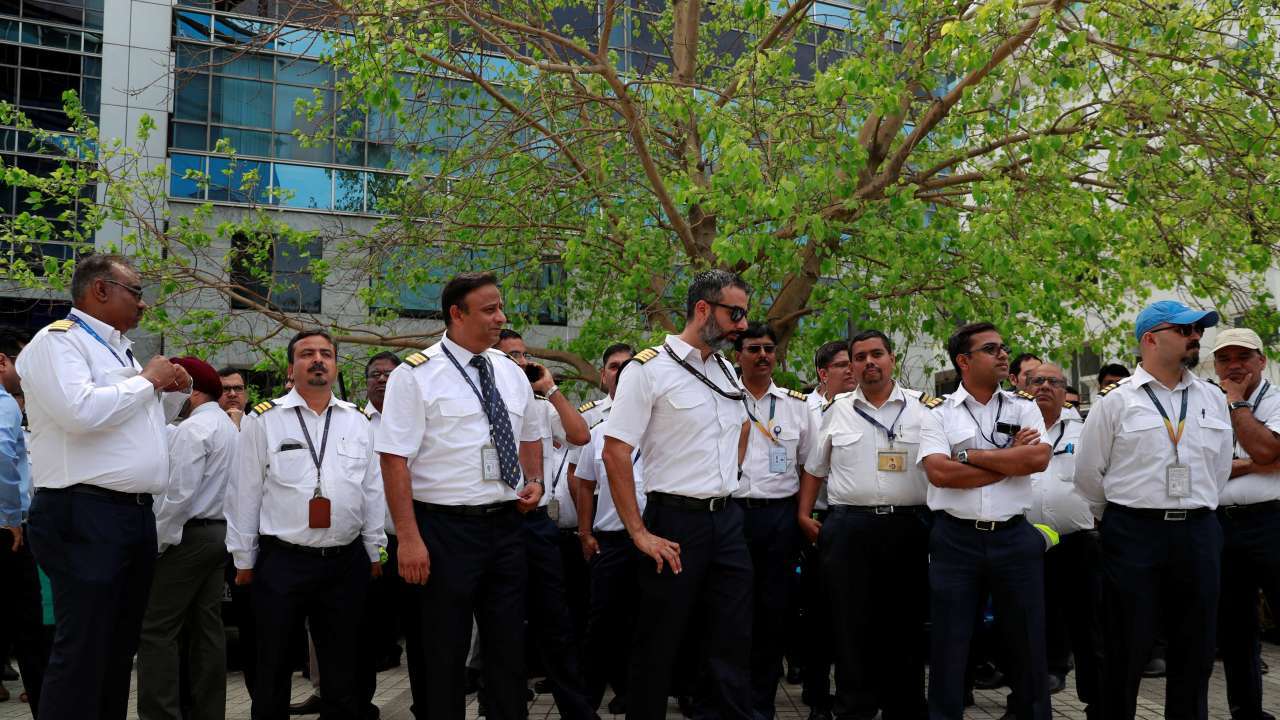 NAG requests PM Modi to direct SBI to release one month's salary of Jet Airways employees