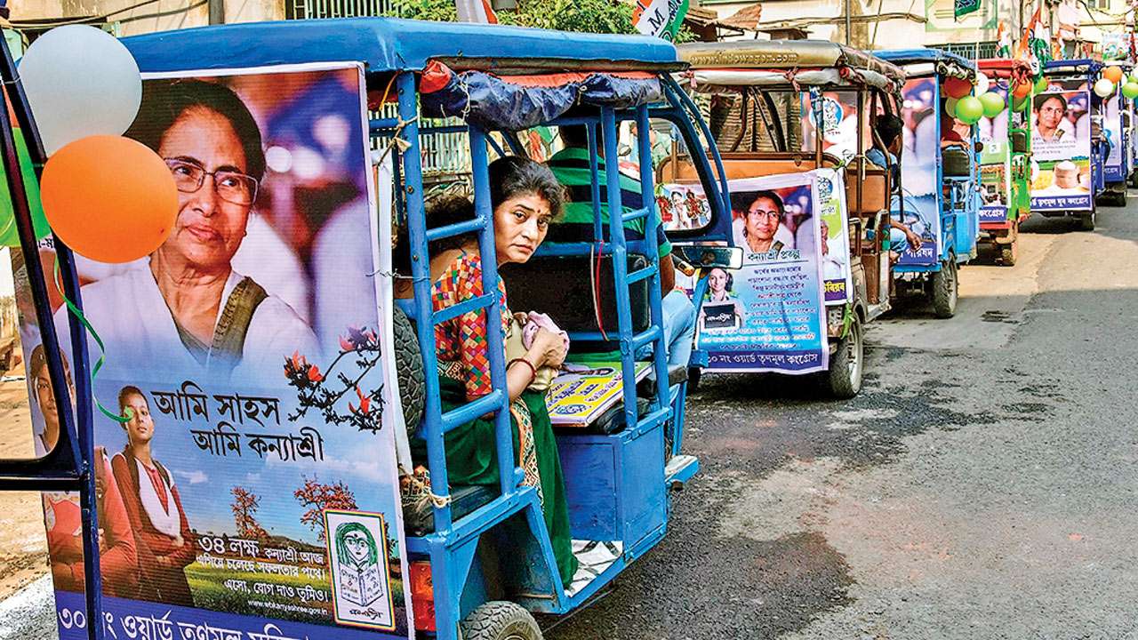 Lok Sabha Election 2019: Mamata Banerjee wants PM Modi's nomination annulled