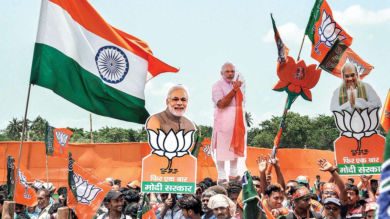 Lok Sabha Election 2019: BJP carpet bombs Didi citadel