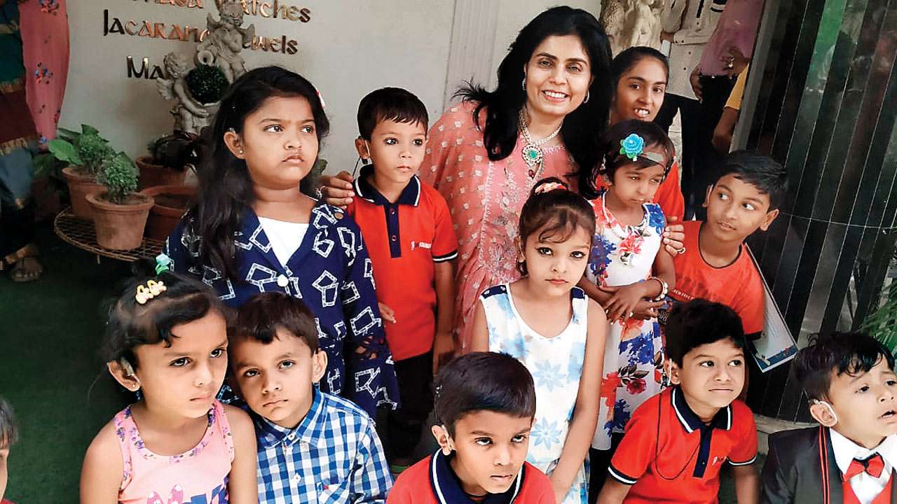 Ahmedabad: Deaf kids step into the world of sounds | AHMEDABAD NYOOOZ