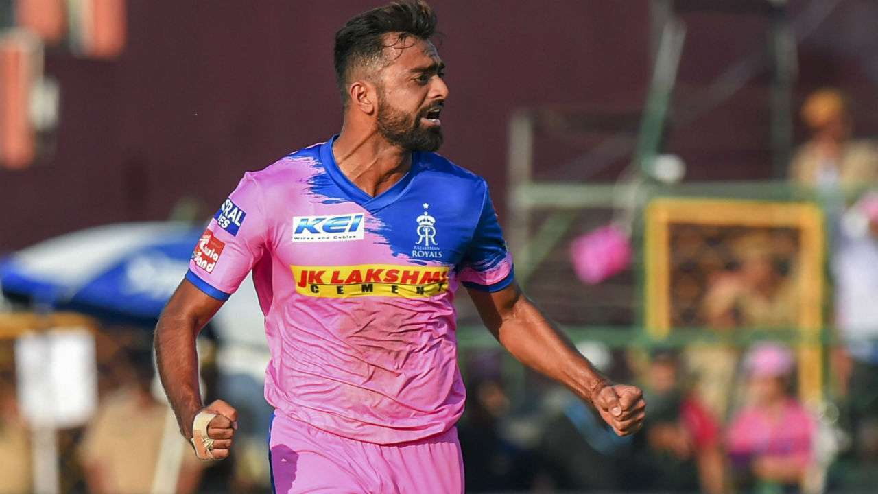 Jaydev Unadkat asked 'to learn how to bowl', shuts down troll with classy reply