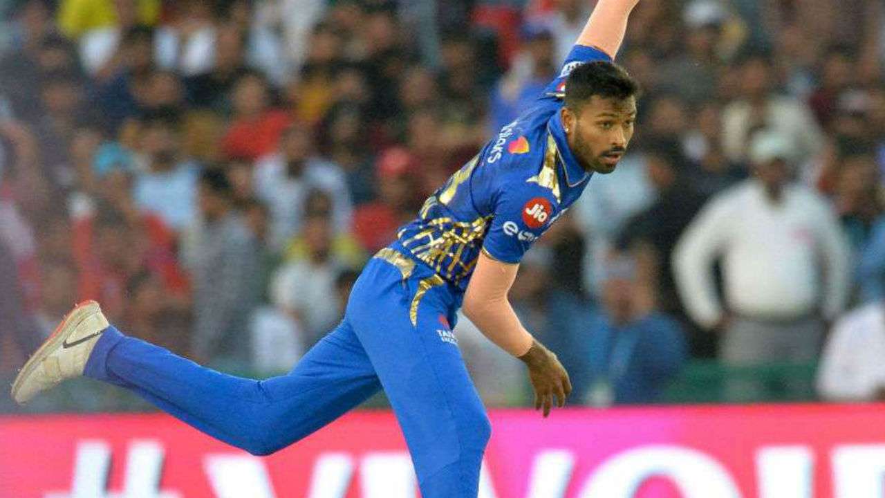 Hardik Pandya removes Chris Lynn, Shubman Gill