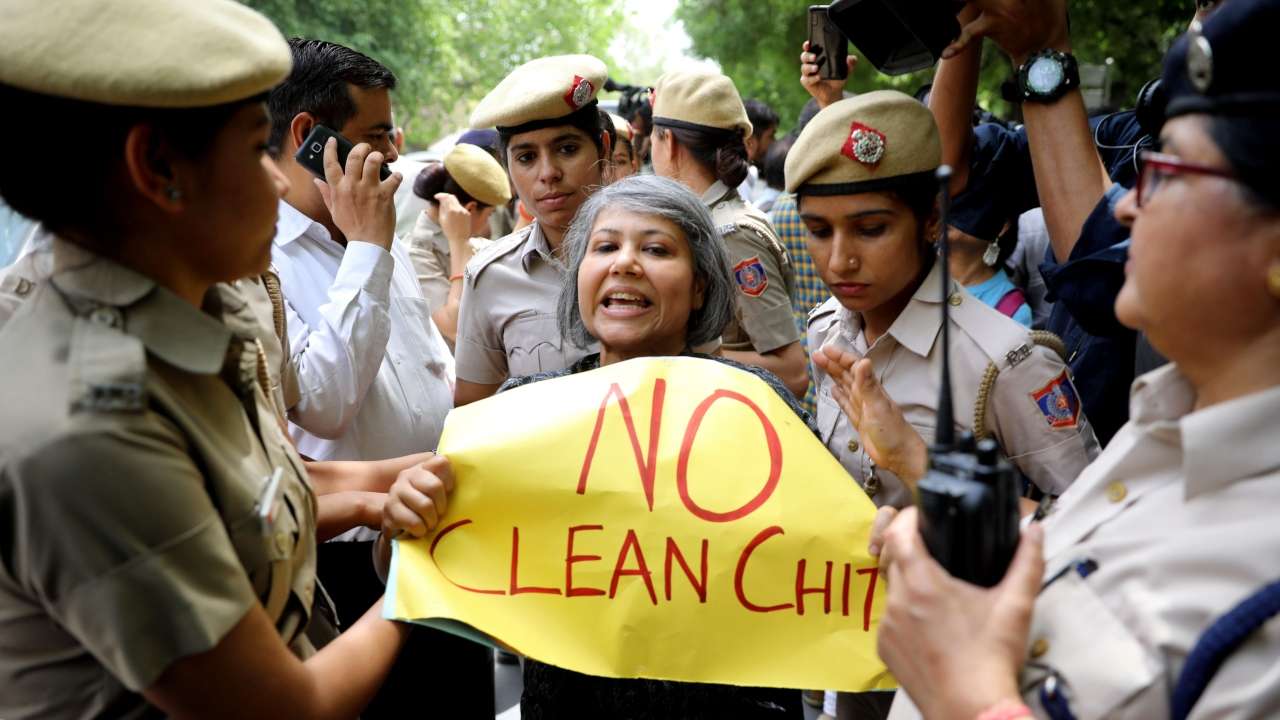 Protest against cleanchit to CJI