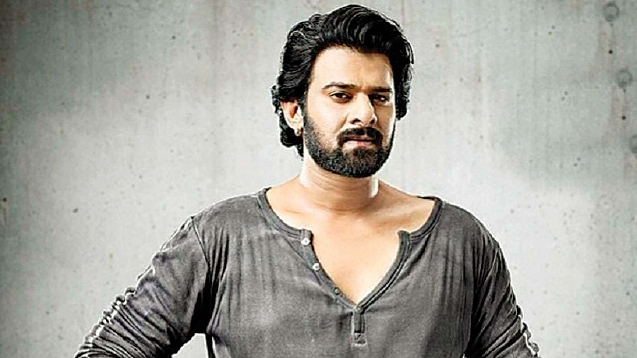  Prabhas takes Hindi lessons for "saaho =" "title =" Prabhas takes Hindi lessons for "data-title =" The Baahubali actor, Prabhas, will be coming soon seen in Saaho, which is shot in three languages ​​- Telugu, Tamil and Hindi.The sci-fi movie will also be his official debut at Bollywood.However, while he was fluent in the languages ​​of the South, the actor had trouble understanding Hindi.Although he knows it, Prabhas does can not converse fluently with him. But, that did not deter the actor who became a national hero after Baahubali.



He says, "Saaho will address audiences across the country with his story and setting. This is not difficult, but Hindi is not my first language. So a lot of preparation has been done. I can read and write the language, but we do not speak Hindi at home. I did a lot of homework and Soni (my teacher) led dialogue clbades for more than a month. The first schedule was hard for me, but from the second, it improved. I will only double for that in Hindi. "



The action thriller, also performed by Shraddha Kapoor, has already been shot in Hyderabad, Mumbai and Abu Dhabi.



- Chaya Unnikrishnan "data-url =" https://www.dnaindia.com/bollywood/photo-gallery-scoops-salman-khan-than-25-hours-to-look-old-in-bharat-ekta-kapoor -s-message-is-lost-in-kangana-vs-hrithik-2747701 / prabhas-takes-hindi-lessons-for-saaho-2747705 "clbad =" img-responsive "/> 

<p> 2/3 [19659003] The actor Baahubali, Prabhas, will soon be seen in <em> Saaho </em> shot in three languages ​​- Telugu, Tamil and Hindi.This sci-fi film will also constitute his first official movie In Bollywood, in the southern languages, the actor encountered difficulties in Hindi, although he knew him but Prabhas could not speak fluently, but that did not deter the actor. became a national actor <em> of Baahubali </em>. </p>
</p>
<p>  He says: "<em> Saaho </em> will address an audience throughout the country with its history and setting. is not difficult, but Hindi is not my language kindergarten. the preparation went in. I can read and write the language, but we do not speak Hindi at home. I did a lot of homework and Soni (my teacher) led dialogue clbades for more than a month. The first schedule was hard for me, but from the second, it improved. I will only double for him in Hindi. "</p>
</p>
<p>  The action thriller, which also starred Shraddha Kapoor, was shot in Hyderabad, Mumbai and Abu Dhabi. </p>
</p>
<p>  – <strong> Chaya Unnikrishnan </strong> </p>
</p></div>
<p style=