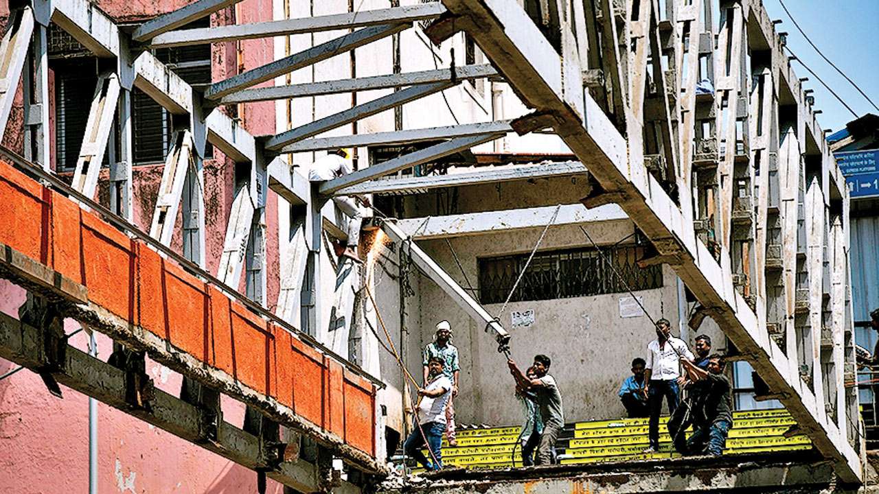 Himalaya Bridge collapse