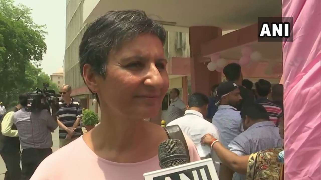 Impressed with EVMs, we do not have those in Australia: Australian Envoy